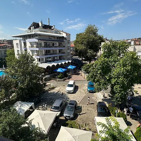 Kandrovi Szálloda Szozopol