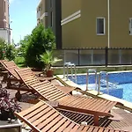 Ξενοδοχείο Kandrovi