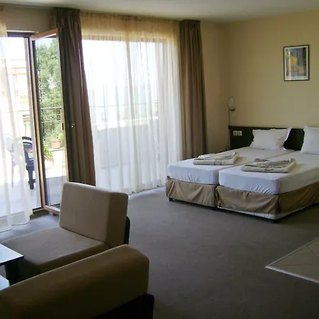 ホテル Kandrovi ソゾポル