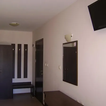 ホテル Kandrovi ソゾポル