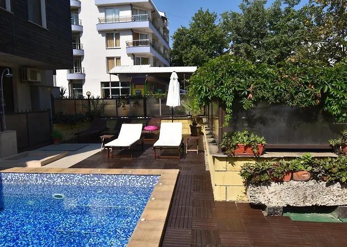 Kandrovi Hotel Sozopol