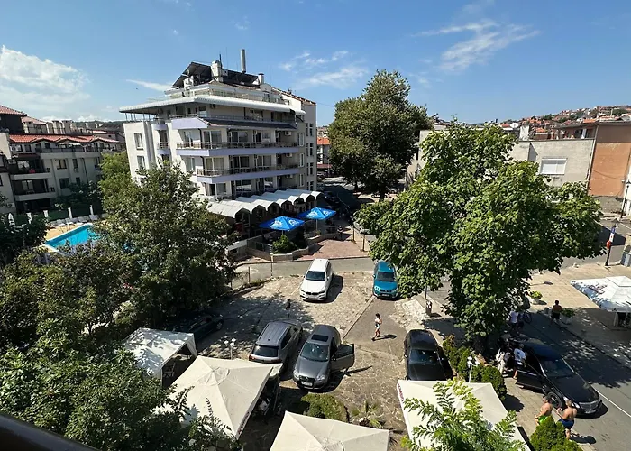 Kandrovi Hotel Sozopol